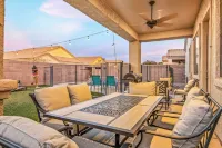 Tucson Pool Home -  Pets, Putting Green, No Hidden Fees - Jacuzzi