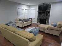 Charming 3-bedroom 2 bathroom house with WiFi, AC in marvelous Birmingham..