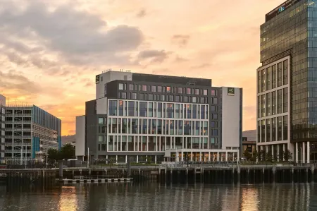 AC Hotel Belfast Отели рядом с достопримечательностью «Кафедральный собор Сейнт Питер»