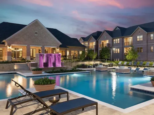 Ave Las Colinas - Short Stay Furnished Apartment