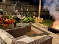 Cozy Home with LOTS of space- Less than 1 mile to ISU & IWU, 5 miles to airport ノーマルのホテル