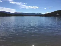 Great Cabin- get own beach & dock!  Perfect for Glacier National Park Vacation!