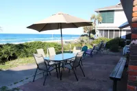 Beachfront✔️ Pets✔️ Single family home. Quiet. Gorgeous sunsets from patio 🌅