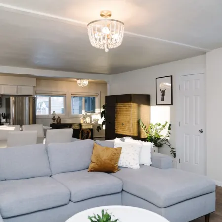 Beautifully updated 2-bed, 1-bath home in downtown Cody. Sleeps 5!