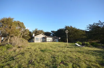 Lighthouse Ranch with Expansive Ocean and Pasture Views Hotels near Bowling Ball Beach