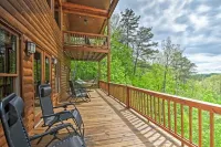 Large Mtn Retreat w/ Theater Room, Hot Tub, Game Room & Sunset Mountain Views!
