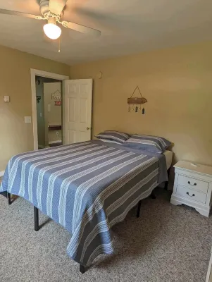 Charming 2-bedroom home in delightful downtown Indian River