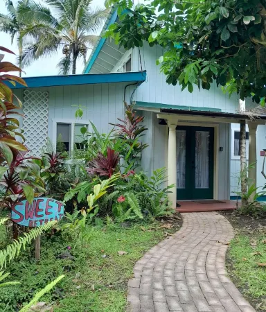 Sweet retreat close to the ocean. Where natures sights and sounds delight soul. Отели рядом с достопримечательностью «Halepalaoa Beach»