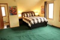 Upscale Lake Home on Beautiful 915 Acre Solberg Lake, Phillips WI