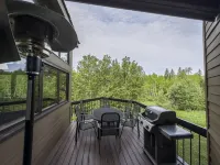 Ski-in/Ski-Out townhome, family-friendly, ideally located to resort amenities