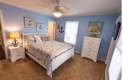 Canal House 2 short blocks to the beach with beach access!