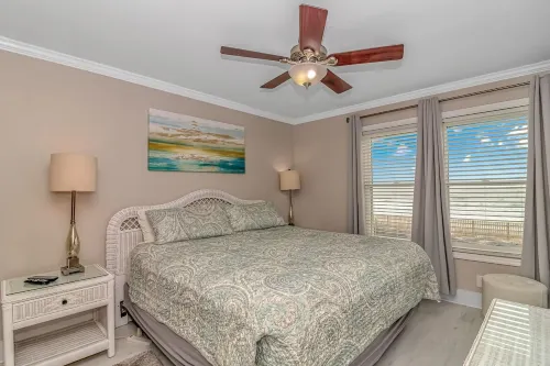 First Floor Condo! Booking 4 Fall, Winter & 2026