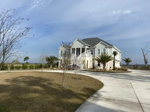 2 BEDROOM SUITE (SEPARATE FROM MAIN HOUSE) POOL, MARSH, GOLF AND WATER VIEWS