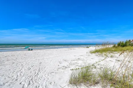 WELCOME! Your Luxury Beachfront Townhome Awaits!