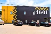 Cozy Micro Suites: Sleeps 2, Minutes to Downtown