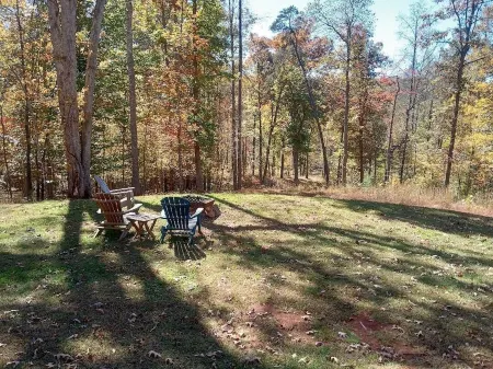Peacefull, Private Cabin! 140 Acres,Mile of River Trails! 10 Minutes to Rt.151!