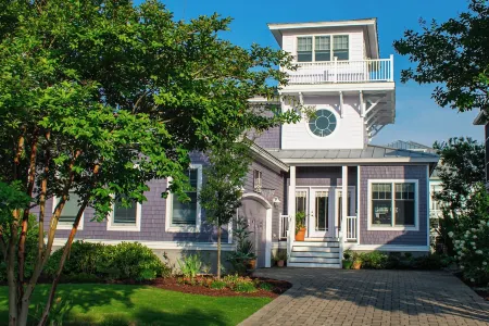 Everyday – Your Perfect Beachside Escape!