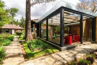 Uvence Arte + Hotel
