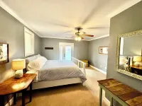 Beautiful, peaceful lakefront home on Loch Lomond!