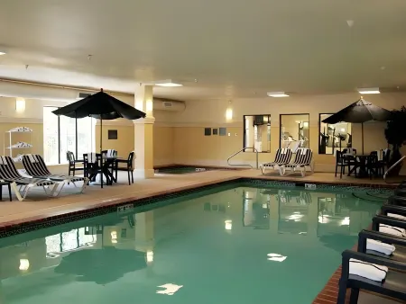 Hampton Inn LaPorte Отели в г. Ла-Порт