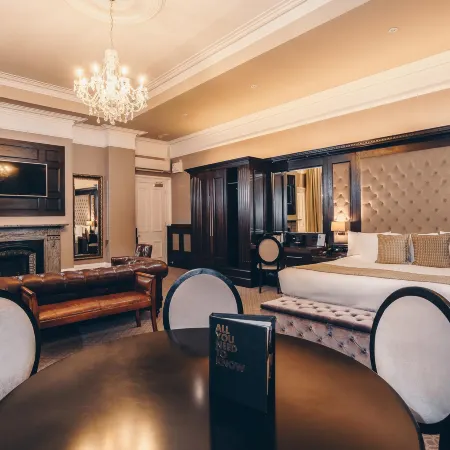 County Hotel & County Aparthotel Newcastle