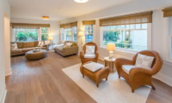 Bright, Spacious & Charming Beach House Steps from Ocean