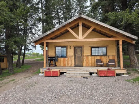 "Lewis and Clark" cabin at Columbia Mountain Ranch. Near Glacier National Park!