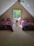 Cozy cabin a mile from Higgins Lake