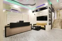 Hotel  Maheshwari Отели в г. 