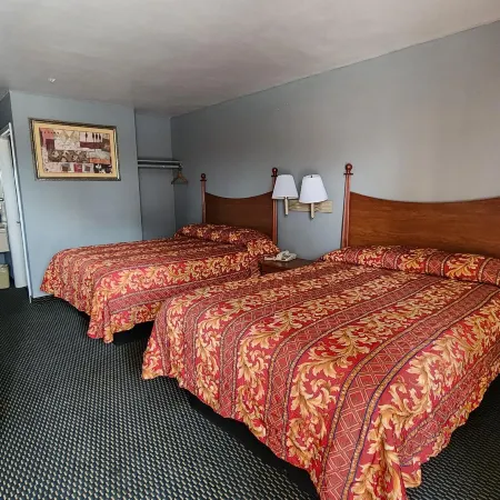 Benbrook Inn & Suites