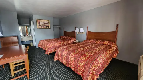 Benbrook Inn & Suites - 2-Star