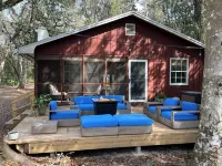 Cozy Lakeside Cabin in Melrose