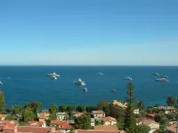 Sea view garden apartment with pool option. Near beach between Nice and Monaco Hotel a Eza