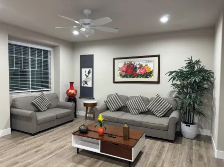 Executive New House 4B3B Decent Community Stanford