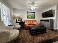 Upscale Condo, As Close As it Gets to Jordan-Hare Stadium!!