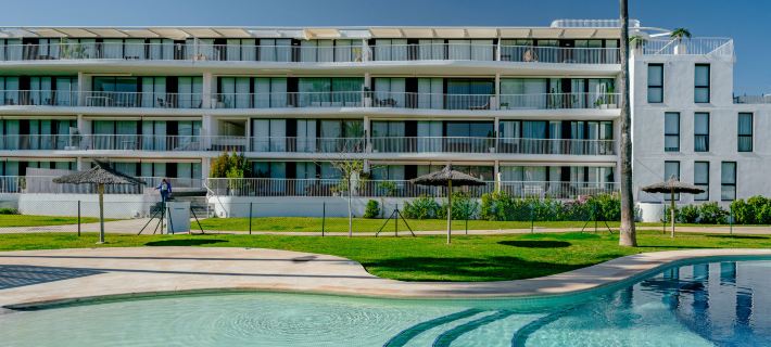 Denia Beach Plus Hotele w: Denia