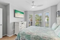 🌴Pristine Home🌴 3/2, 2K, 1Q,  Private Heated Pool☀️hot tub🌊Private Beach⛱️ - 2-Star