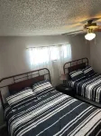 LAKEVIEW CONDO, only 3 steps into condo! Onsite parking and access to the lake.