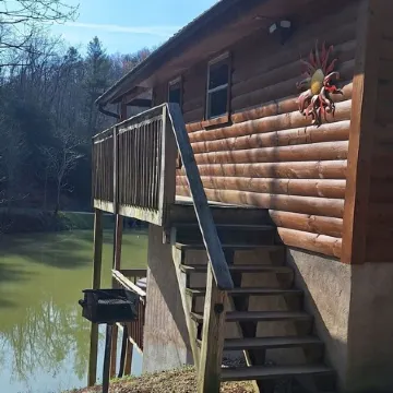 Hot Tub!!! 2 Large Decks on Spirit Lake