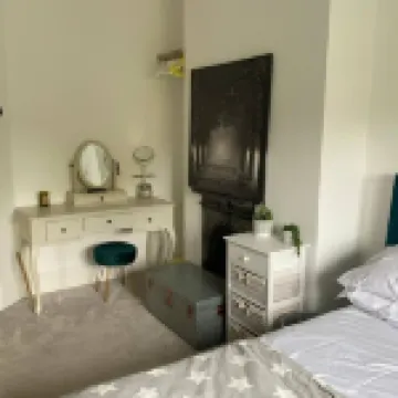 Luxury Central Hale living Hotels near Ashley Hall Showground