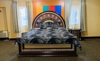 Motor City Inn & Suites