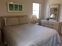 Seahorse Landing Hotels in Cedar Key