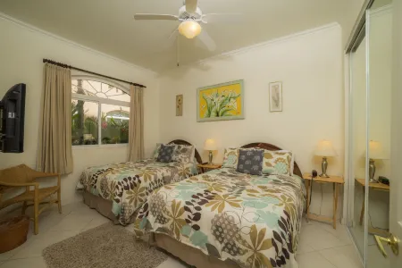 Stay in CR Los Sueños Condos Отели рядом с достопримечательностью «Punta Leona»