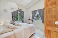 Hideaway Apartments Grenada Hotels in Marian
