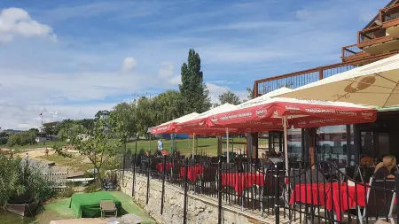 Apartmánový Wellness Garni Hotel Relax Отели в г. Сенец