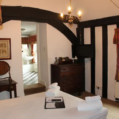 Brook Red Lion Hotel Hotels near Hythe