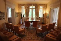 Hotel-Restaurant Villa Hammerschmiede Hotels in Bretten