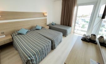 Kapetanios Bay Hotel Protaras