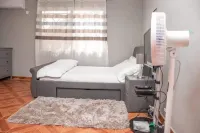 Full AirCon- 3Bed Villa- A C- WiFi- HotWater - Pet friendly