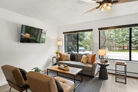 Holt - Billionaire Mountain Отели рядом с достопримечательностью «Aspen Highlands»